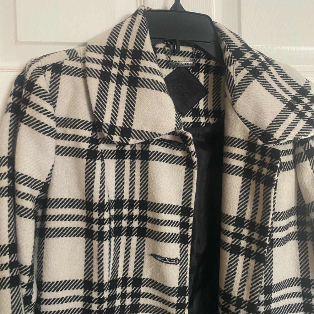 Pretty herringbone coat - Picture 2 of 6
